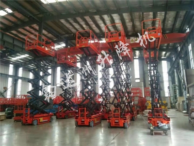 河北客戶訂購10台12米液壓全自行式升降平台發貨調試